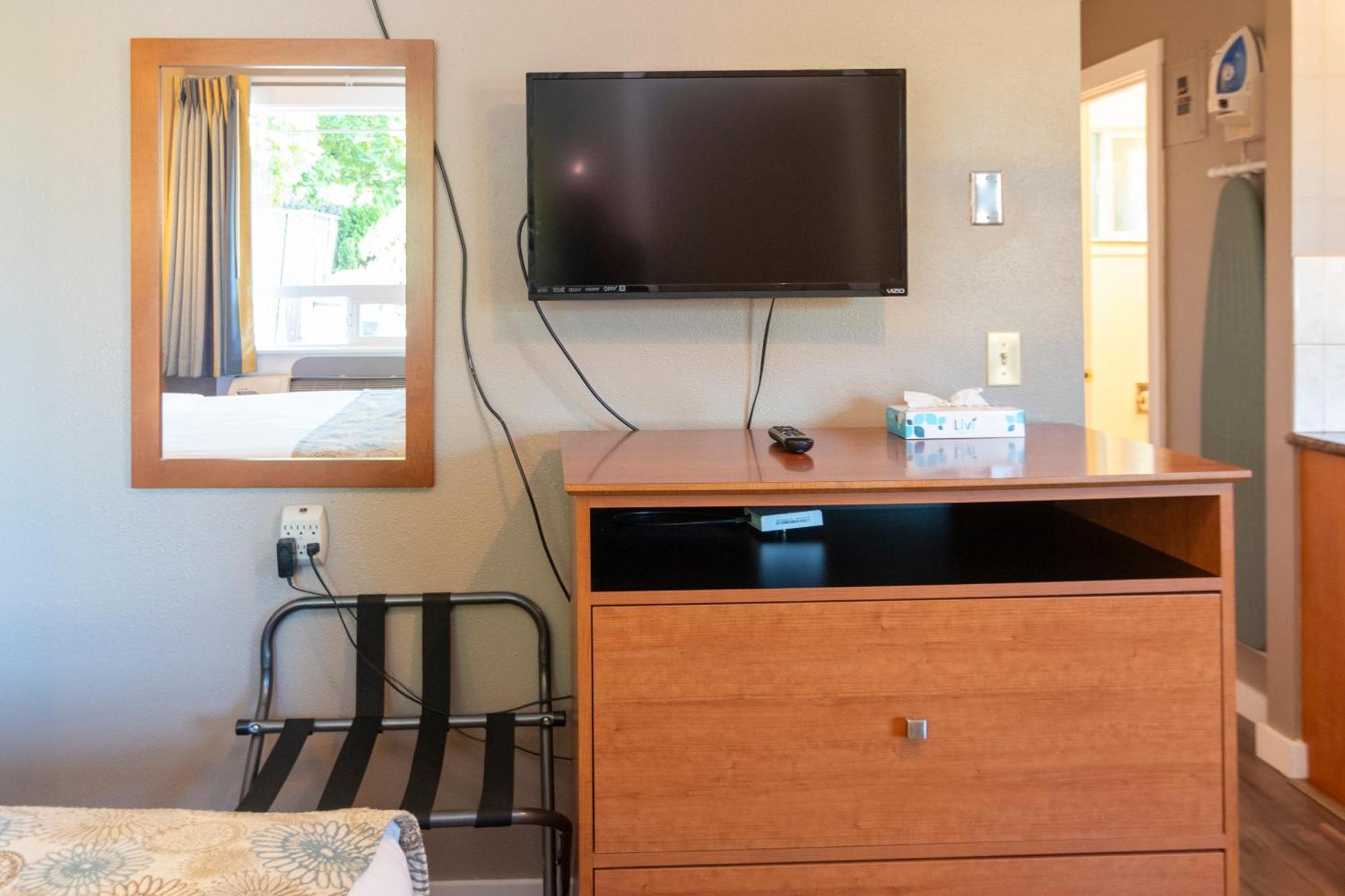 Nordic Inn And Suites Portland Esterno foto