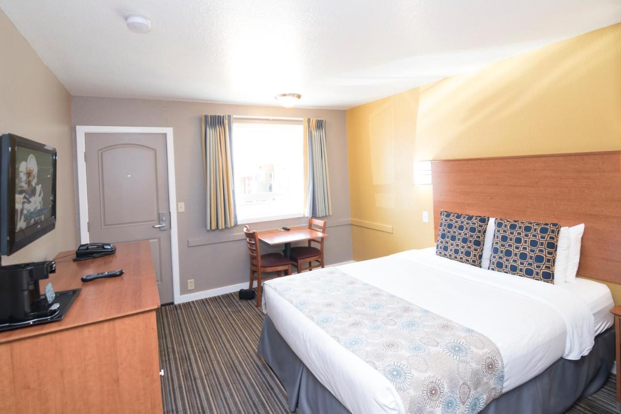 Nordic Inn And Suites Portland Esterno foto